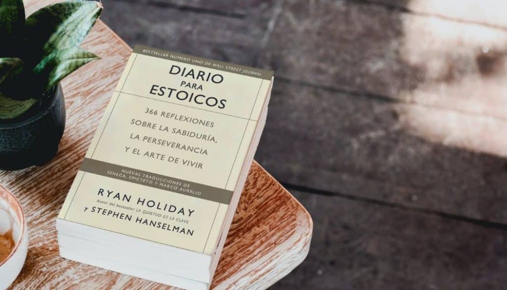 Diario para estoicos; Ryan Holiday. Libros crecimiento personal, libros desarrollo personal, libros inteligencia emocional, libros bienestar, desarrollo profesional, libros liderazgo, libros motivación, libros motivadores, libros productividad, libros gestión habilidades, descubre tus fortalezas